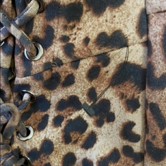 Hayden Los Angeles Leopard Side Lace Mini Skirt. NWOT. Size Medium - Picture 8 of 8
